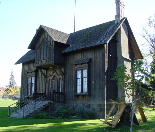 The restored Surgeon's Quarters at Fort Dalles. The only remaining fort building.