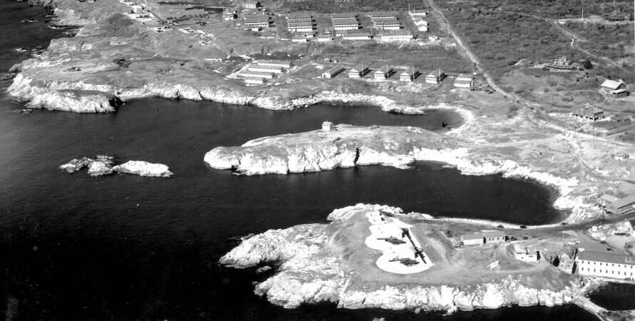 Fort Wetherill 1941, Site of Fort Conanicut in Lower Right