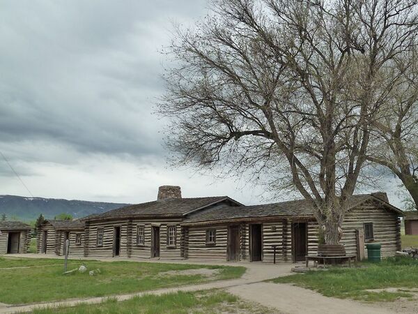 Fort Casper Barracks, Mess and Telegraph Building